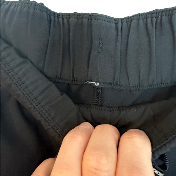 Lululemon On The Fly Pant 28" Black 2 XS First Release W5ALWS luxtreme travel - Picture 5 of 8